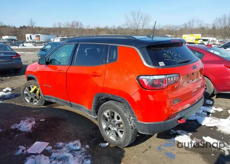 2018 Jeep Compass Trailhawk 4X4 z USA, uszkodzony, nr VIN 3C4NJDDB5JT129782